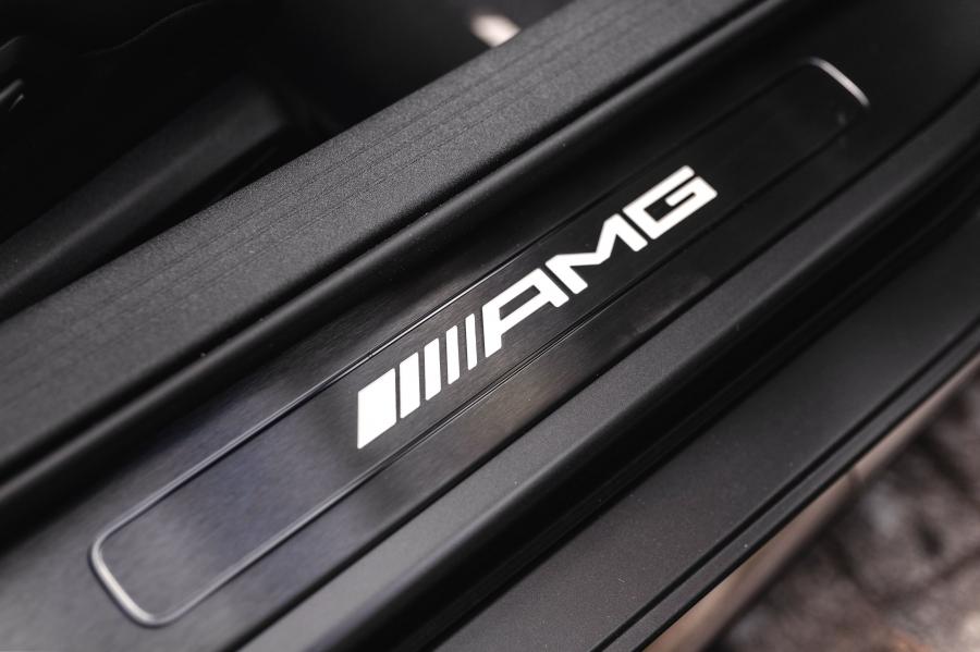 Логотип Mercedes-AMG GT C Roadster Edition 50 (R190) 2017 года  (фото 5 из 26)